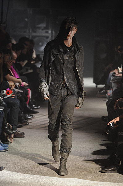 JULIUS_7 Twisted Distressed Denim - F/W 2010